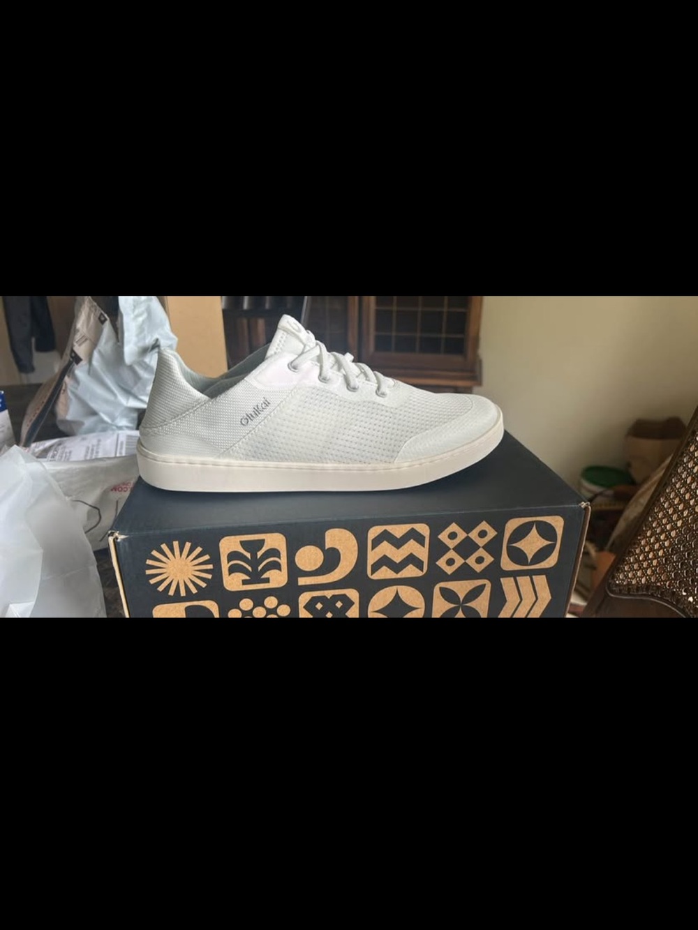 OluKai Men's White Low-Top Sneakers